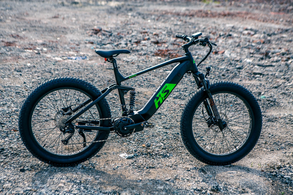 FAT-HS / Hunter X8 - SNOODBANGER customs