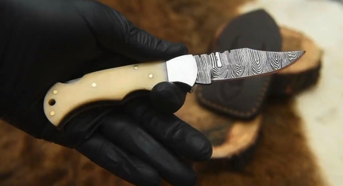 Folding Hunter Knife with Bone Handle & Damascus Blade - SNOODBANGER customs