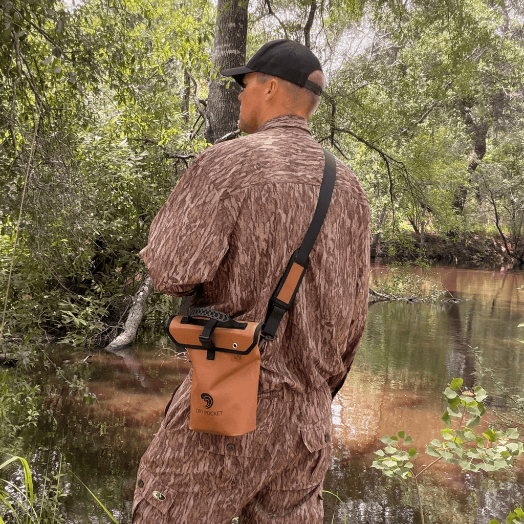 [PRE-ORDER] Waterproof Floating Shell Bag / Boating Bag [Arriving August] - SNOODBANGER customs